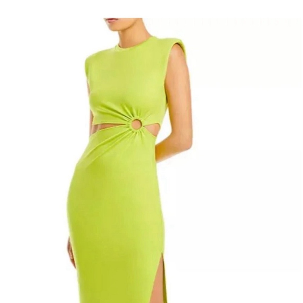 Round Neck, Sleeveless Pullover Style, Shoulder P… - image 1